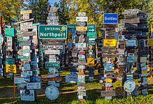 Sign Post Forrest – Der Schilderwald in Watson Lake, Kanada